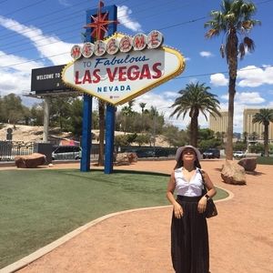 Meet your Posher, Khristine